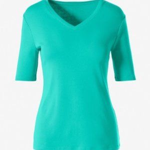 Chico's V-Neck Tee Size 2 (12/14L)